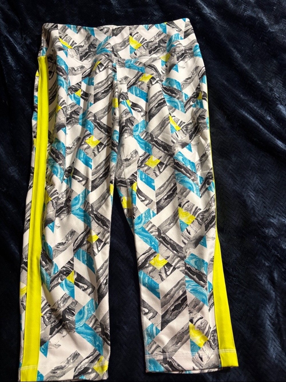 Ladies Active Printed Capri Leggings with Neon Side Panels